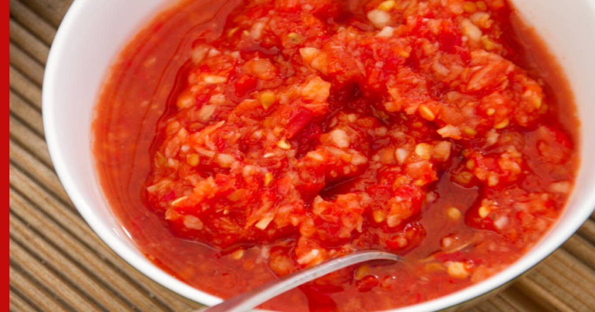 Аджика из помидоров без варки на зиму: простой, но вкусный рецепт