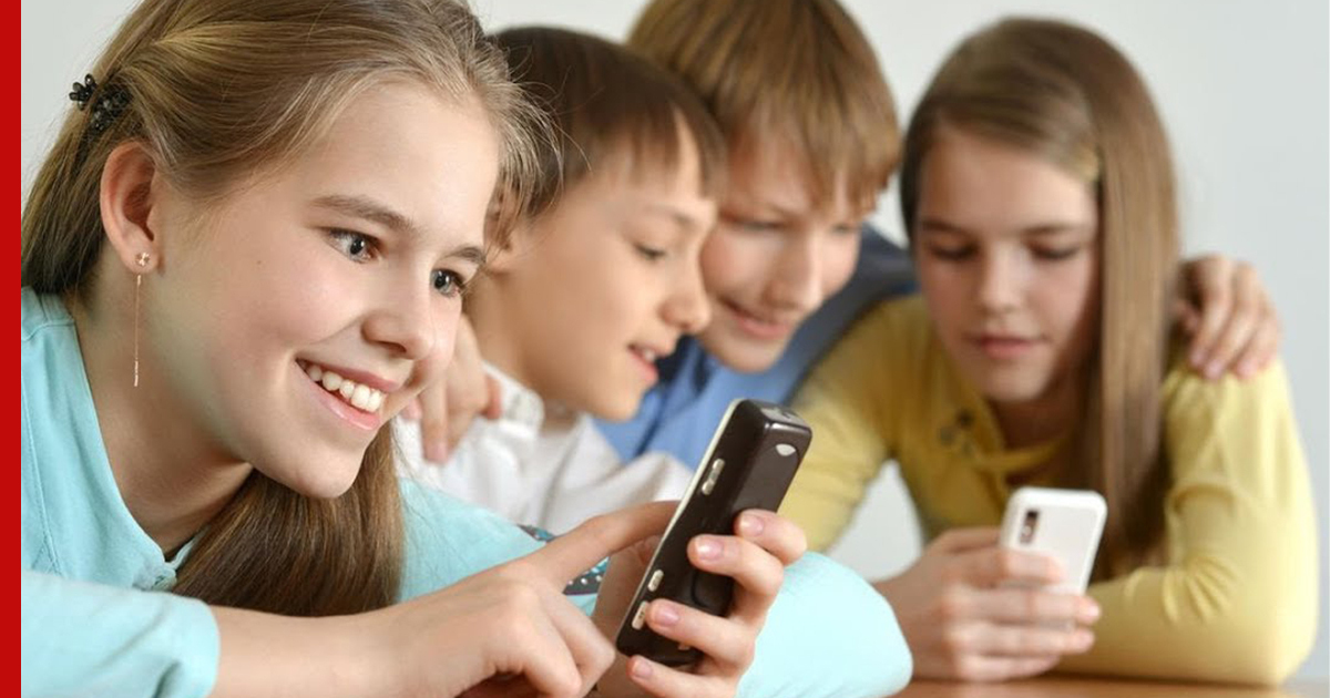 Школьники смогут пользоваться телефонами на переменах и для экстренной ...