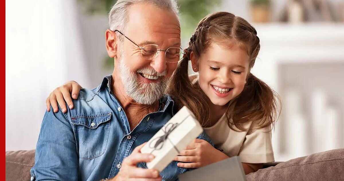 Практичный и ценный: что подарить дедушке на Новый год