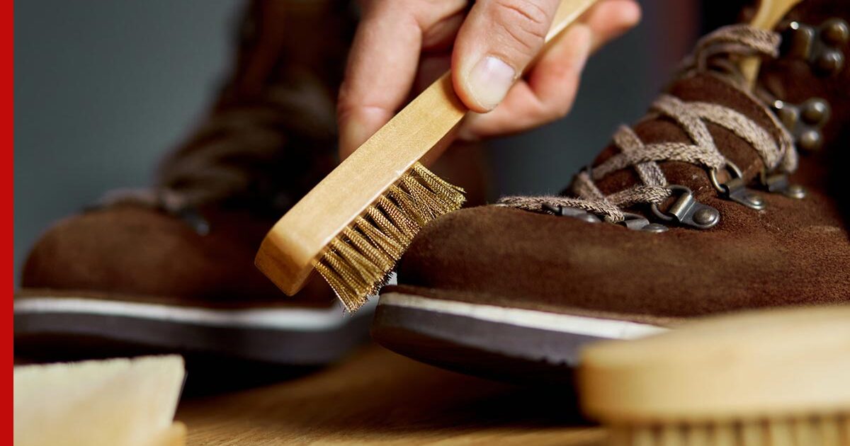 Как очистить замшевую обувь от грязи