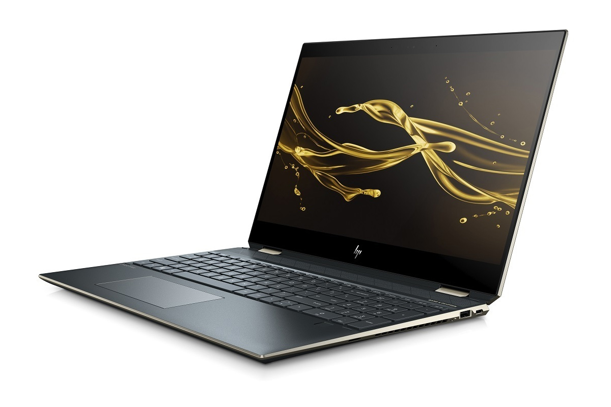 Необычно выглядят и представленные на выставке ноутбуки. Компания HP показала первую в мире модель с AMOLED-дисплеем – Spectre x360 15. Хотя на первый взгляд он выполнен вполне традиционно, на самом деле это трансформер: экран-крышка раскрывается на 180 градусов, превращая ноутбук в большой планшет.