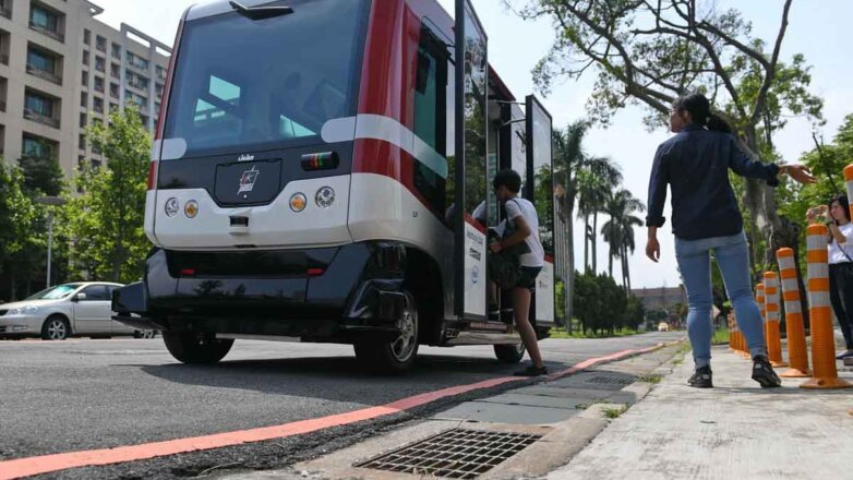 Все больше людей опасается пользоваться беспилотным транспортом
