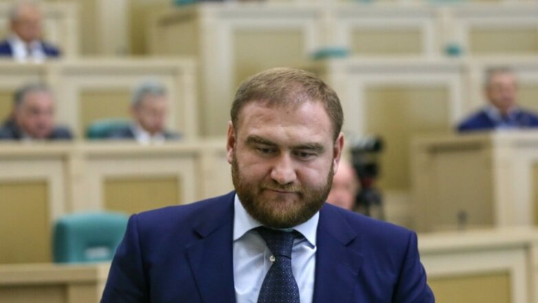 Суд наложил арест на имущество семьи Арашуковых