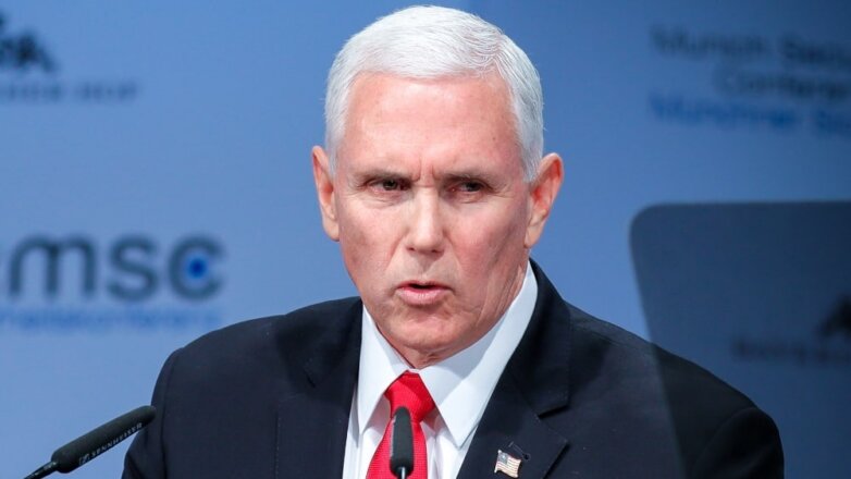 Пенс объявил о подготовке США новых санкций против Венесуэлы