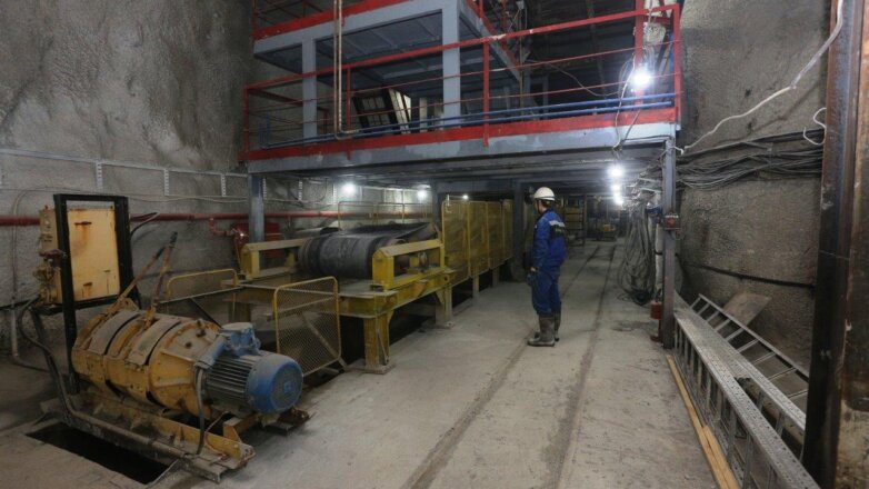 Гайский ГОК ввел в эксплуатацию загрузочный комплекс на глубине 1260 метров