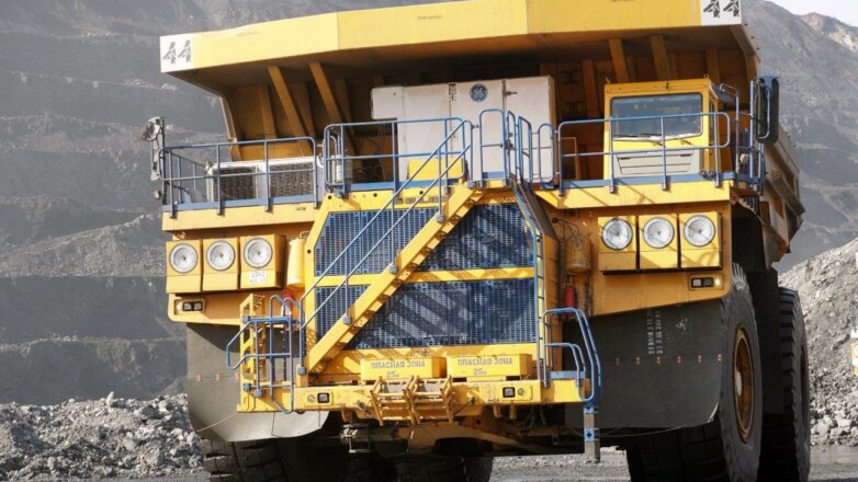 «Кузбассразрезуголь» вводит в эксплуатацию сверхтяжелые БелАЗы