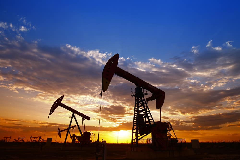 Нефтяная вышка нефть месторождение небо