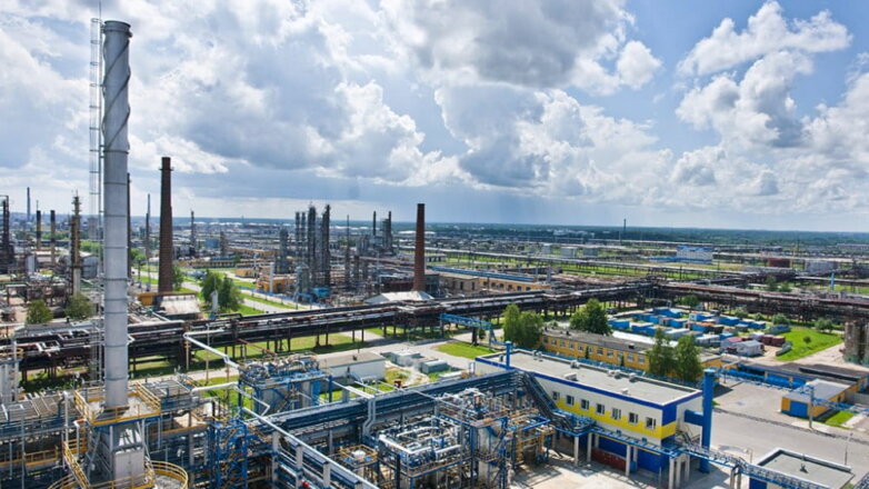 Белоруссия приостановила транзит нефти на Украину и в Польшу