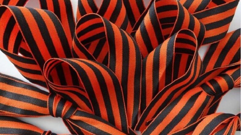 Пограничники Украины могут запретить въезд иностранцам из-за георгиевской ленты