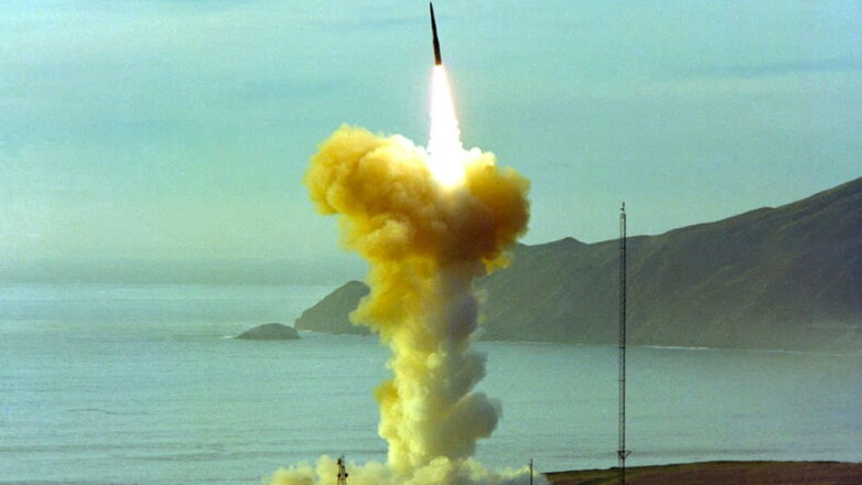 США запустили межконтинентальную баллистическую ракету Minuteman III