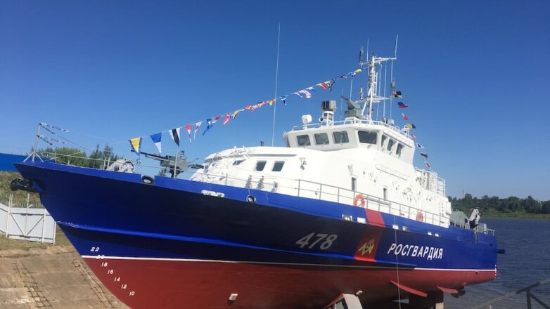 Спущен на воду первый катер Росгвардии, предназначенный для защиты Крымского моста