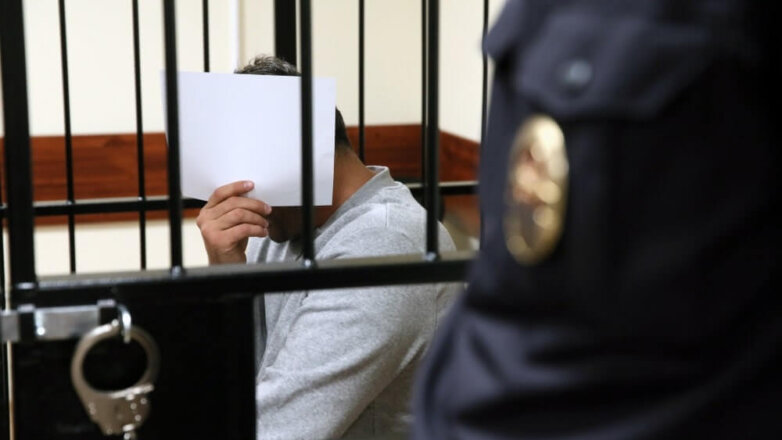 Судебные приставы Москвы выступили за полную изоляцию подсудимых в суде