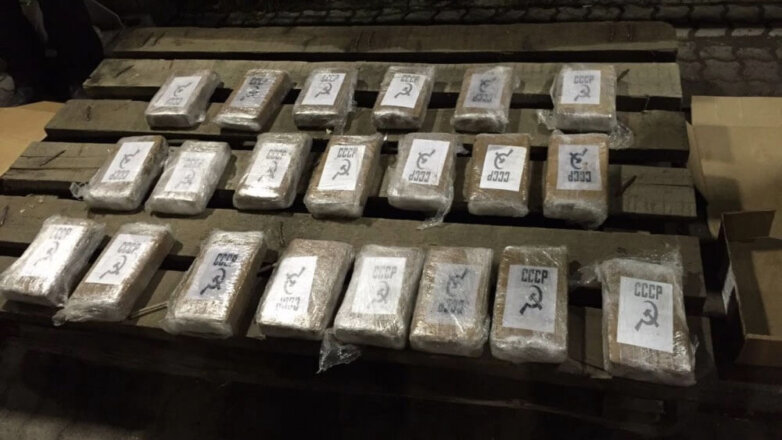 В Санкт-Петербург пытались провезти 400 кг кокаина из Эквадора