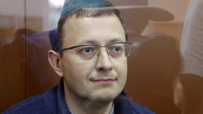 Члена совета директоров «Рольф» отправили под домашний арест
