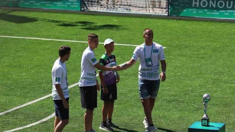 ФК «Ливерпуль» получил Кубок «Девяти ценностей»