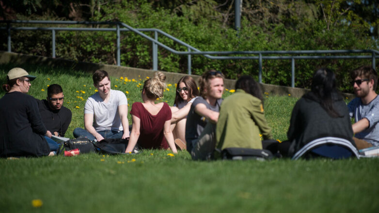 Минздав предлагает проверять школьников и студентов на наркотики