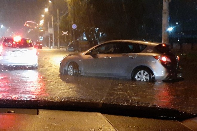 Режим ЧС ввели в подтопленном ливнями Благовещенске