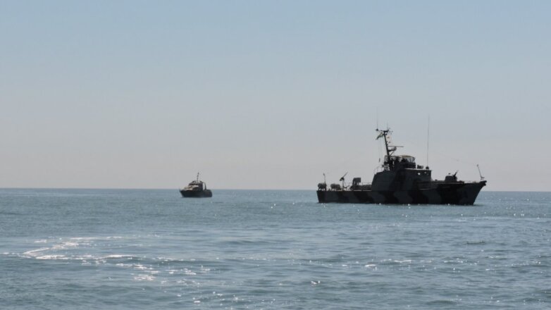 На Украине пожаловались на освещение катеров лучом с российской стороны