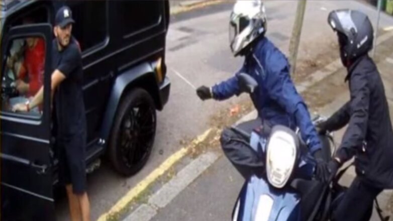 Неизвестные напали с ножами на футболистов лондонского «Арсенала»