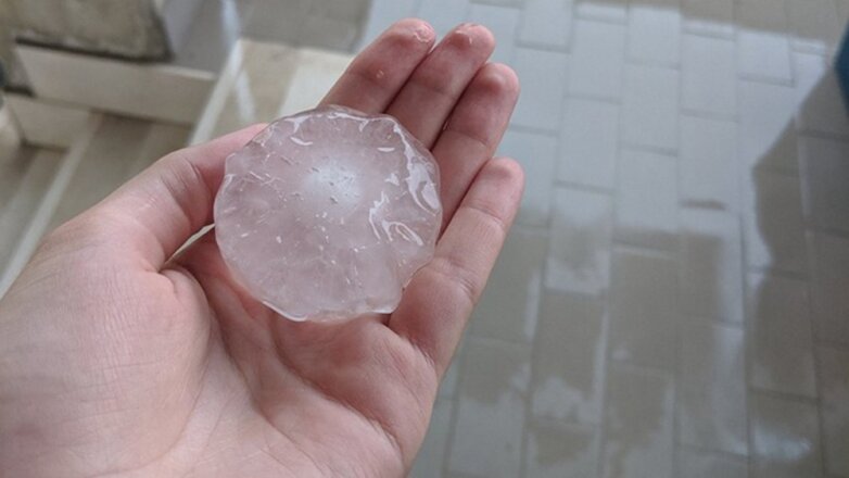 В Италии 18 человек попали в больницу из-за града