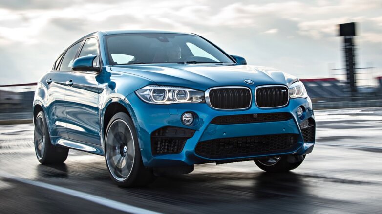 В сети появились фото "заряженного" BMW X6M