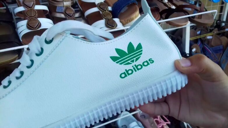 Рынок люксовых подделок в России превысил легальный