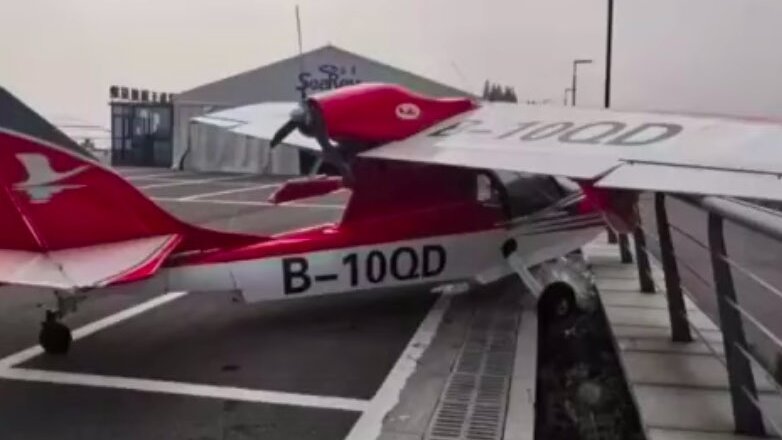 В Китае 13-летний мальчик угнал два самолета