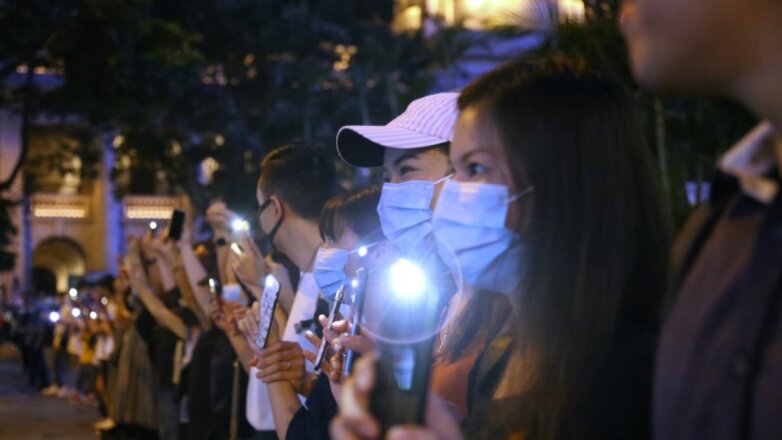 Более 130 тысяч человек образовали «живую цепь» в Гонконге