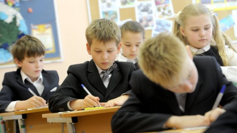 Родителям дали советы по адаптации ребёнка при смене школы