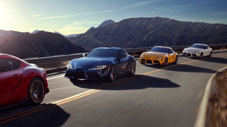 Видео дрэга Toyota Supra с BMW M4 впечатлило пользователей сети