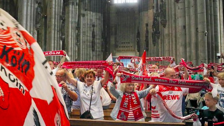4,5 тысячи болельщиков «Кельна» устроили традиционный молебен