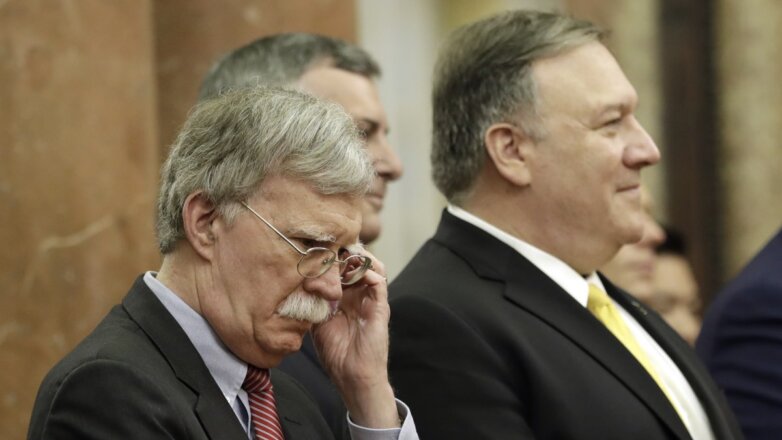 CNN узнал о предложении отдать Помпео должность Болтона