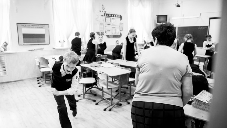 Прокуратура отменила школьные приказы о звонках в Новосибирской области