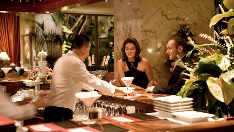 Ученые назвали безопасную дозу алкоголя для мужчин и женщин