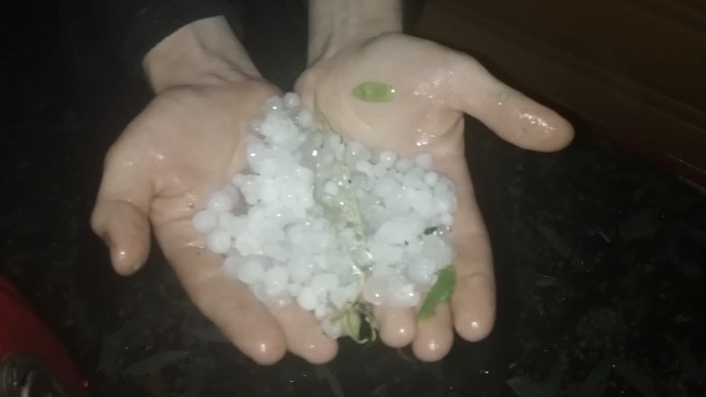 По Тюмени ударил ливень с градом