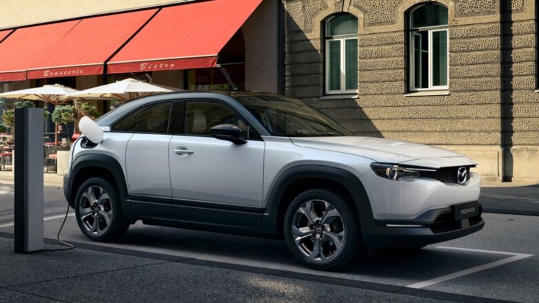Представлен первый серийный электромобиль Mazda MX-30