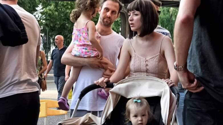 Недетское место