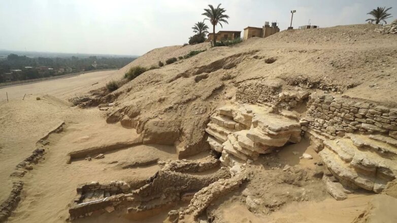 Археологи нашли в Египте уникальную гробницу