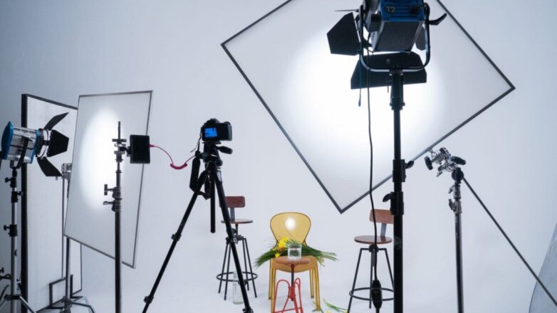 Безработным стали платить за постоянную съемку их жизни