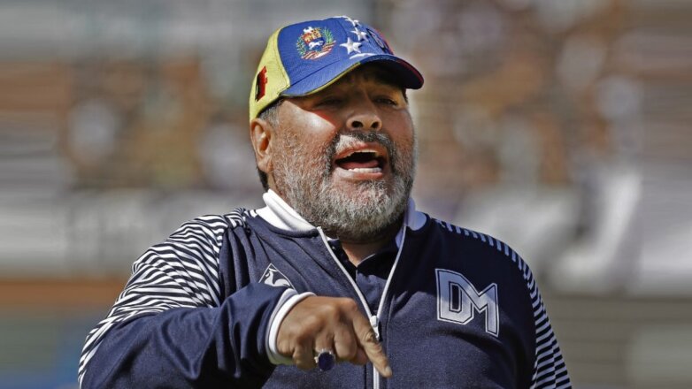 Марадона разрыдался после первой победы его команды