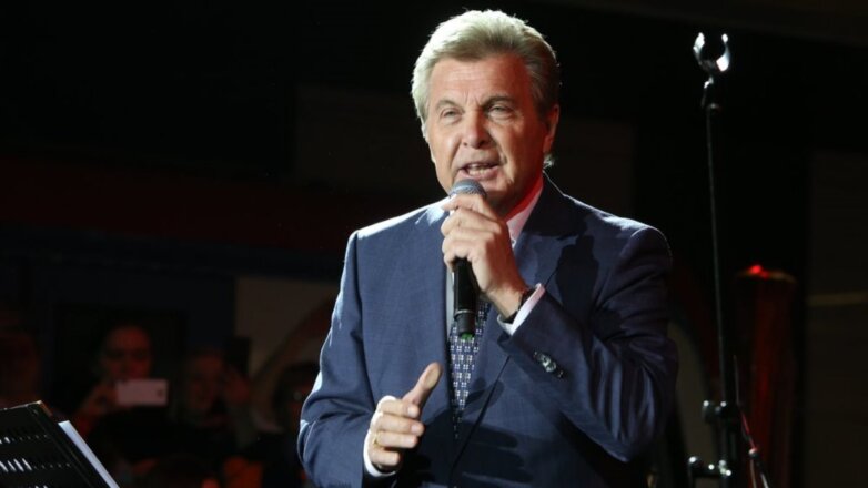 Лев Лещенко с супругой госпитализирован в больницу в Коммунарке