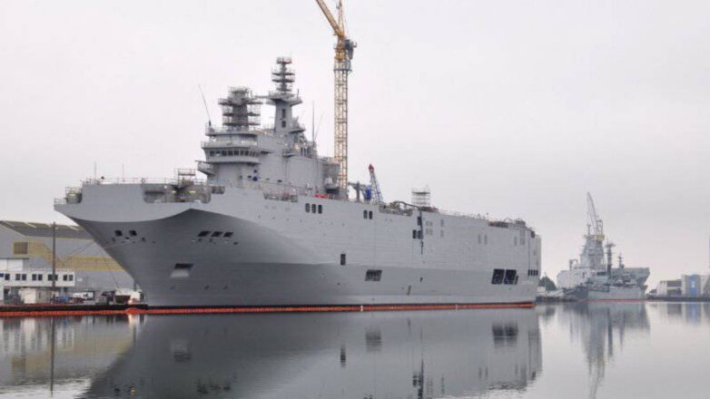 Россия возобновит строительство десантных вертолетоносцев