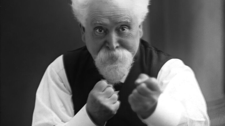 Юность Максима: что сделал изобретатель оружия массового поражения для мирной жизни