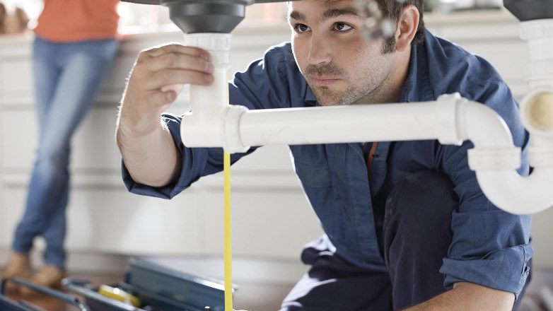 Названы три основные профессии самозанятых москвичей