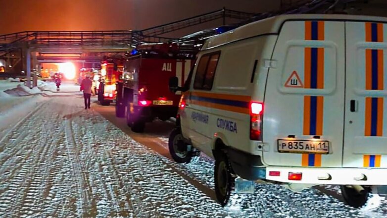 Взрывы на НПЗ в Ухте записали на видео