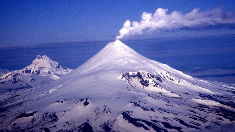 На Аляске проснулся вулкан Шишалдина