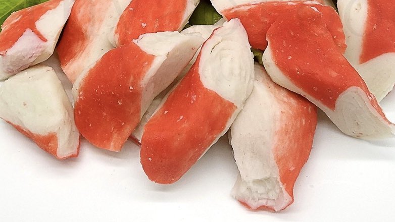 Учёные рассказали об опасности производства крабовых палочек