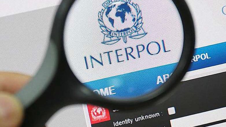 Имени экс-главы автоконцерна Nissan нет среди разыскиваемых Интерполом