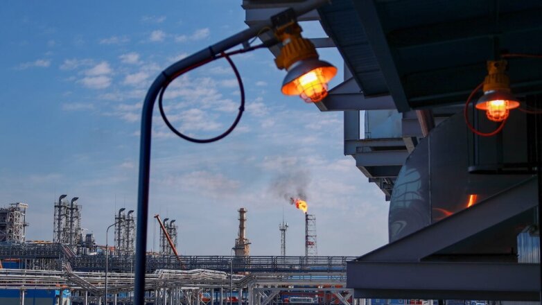 Как снижение цен и санкционные риски угрожают российским СПГ-проектам