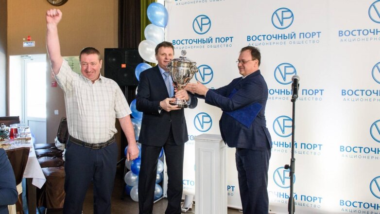 «Восточный порт» наградил лучшие рабочие коллективы